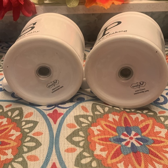 Mud Pie salt and pepper shakers - Picture 3 of 6